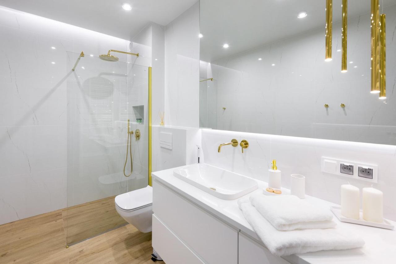 Golden Star Apartment كراكوفيا المظهر الخارجي الصورة