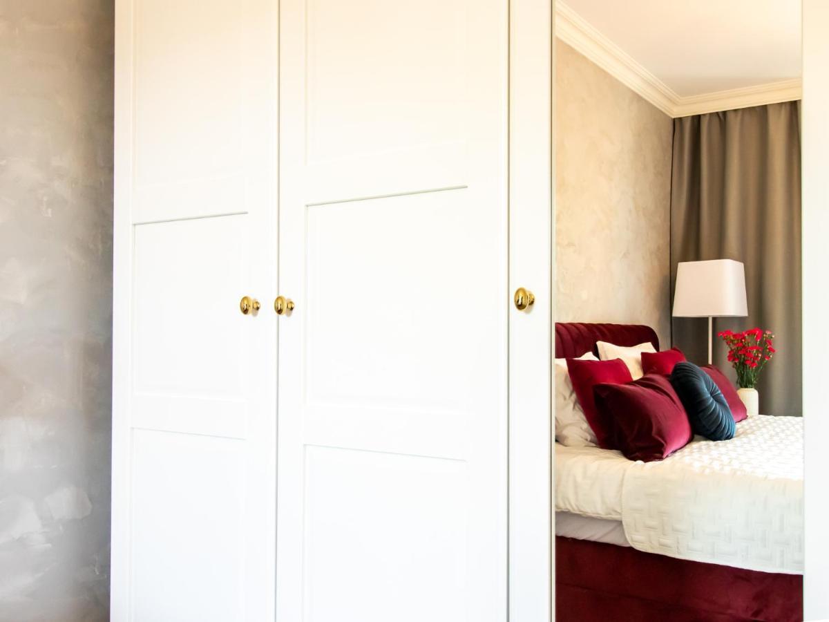 Golden Star Apartment كراكوفيا المظهر الخارجي الصورة