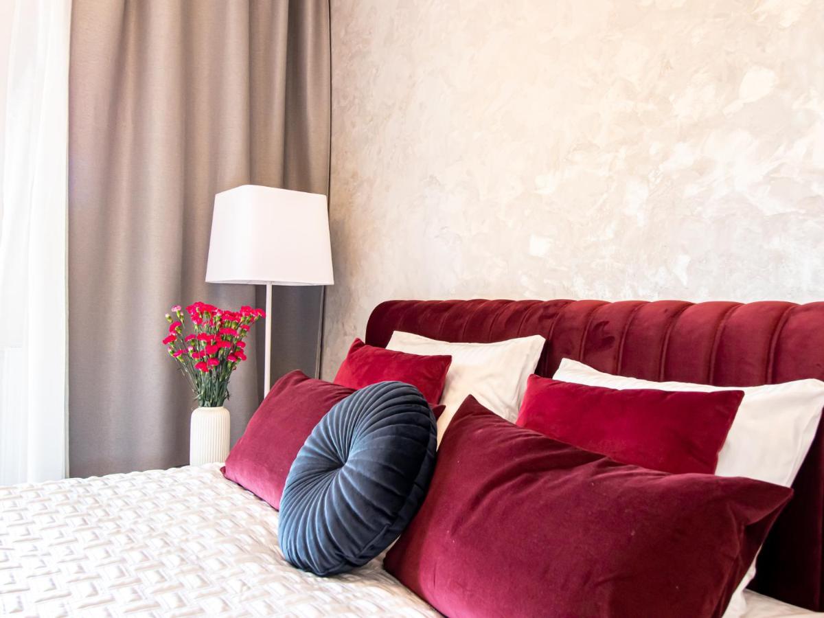 Golden Star Apartment كراكوفيا المظهر الخارجي الصورة